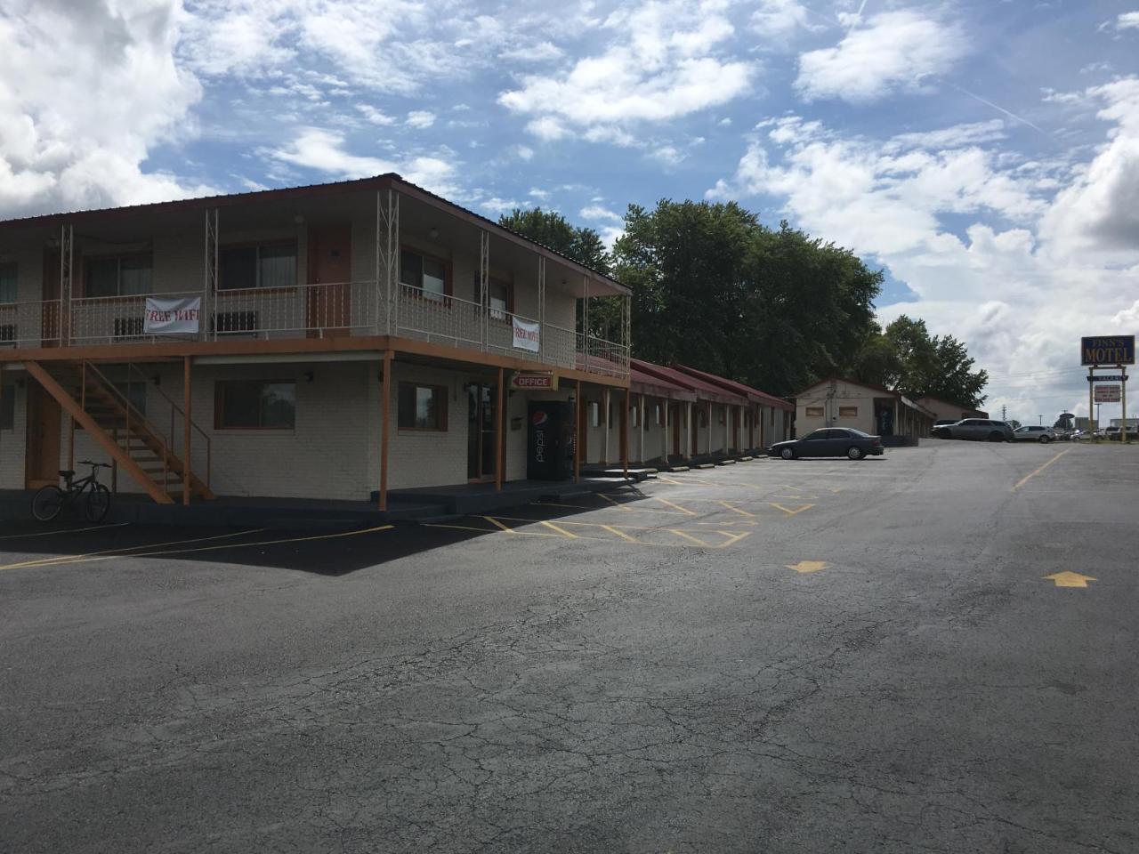 Finn's Motel Saint James Exterior foto